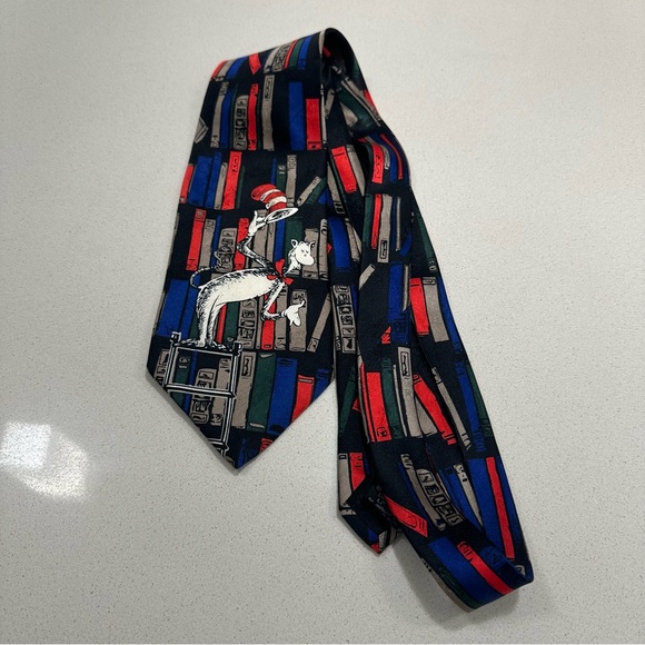 Dr. Seuss 1990’s vintage cat in the hat cartoon tie 100% silk made in Korea - Picture 3 of 9